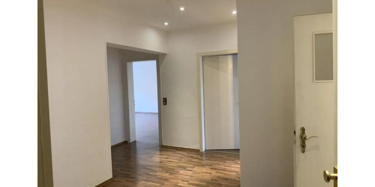 Etagenwohnung Düsseldorf Pempelfort - 2.5 Zimmer, 80 m&sup2;, 1.040&euro; | Angebot:24870040