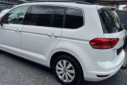 VW Touran 287.767 km 12.900 &euro; Mönchengladbach 41063