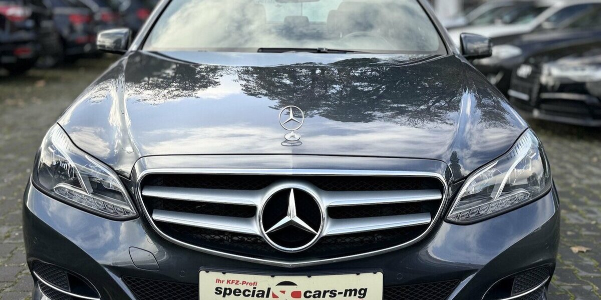 Mercedes-Benz E 350 d/ PANO / Kamera / Leder / Navi / EURO 6 100.000 km 22.290 &euro; Mönchengladbach 41066