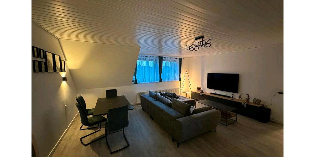 Dachgeschoßwohnung Grefrath - 990&euro; | Angebot:25931881