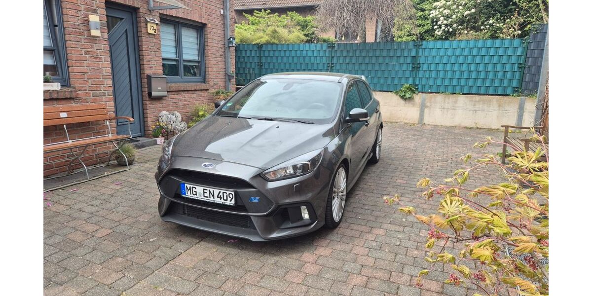 Ford Focus 67.943 km 33.400 &euro; Mönchengladbach 41239