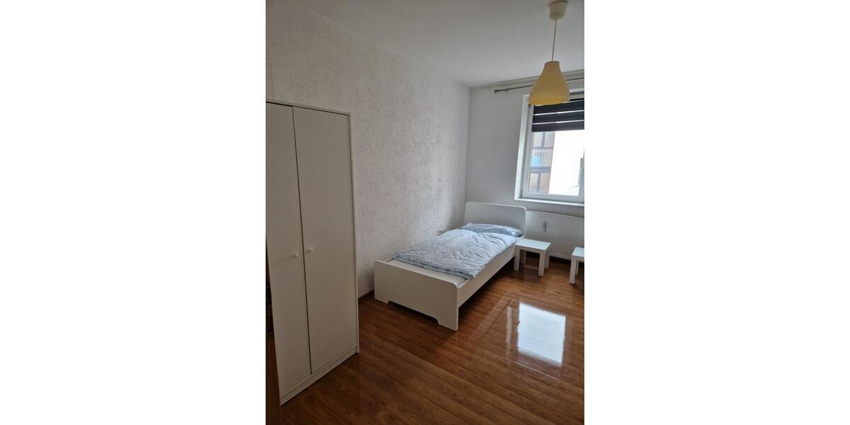 Etagenwohnung Duisburg Laar - 5 Zimmer, 110 m&sup2;, 1.300&euro; | Angebot:25408466