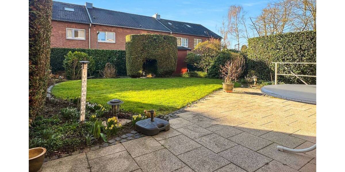 Mehrfamilienhaus, Wohnhaus Neuss Selikum - 7 Zimmer, 211 m&sup2;, 650.000&euro; | Angebot:25938942