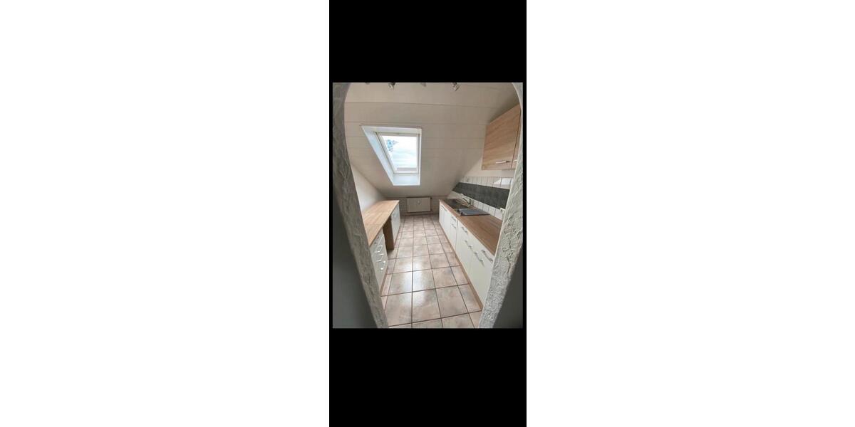 Dachgeschoßwohnung Moers Rheinkamp - 2 Zimmer, 60 m&sup2;, 480&euro; | Angebot:26003644