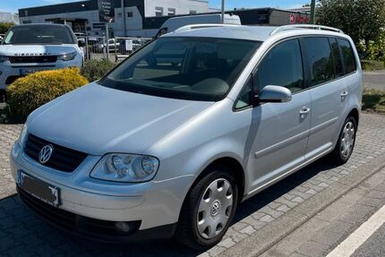 VW Touran 344.000 km 1.950 &euro; Brüggen 41379