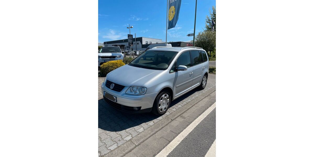 VW Touran 344.000 km 1.950 &euro; Brüggen 41379