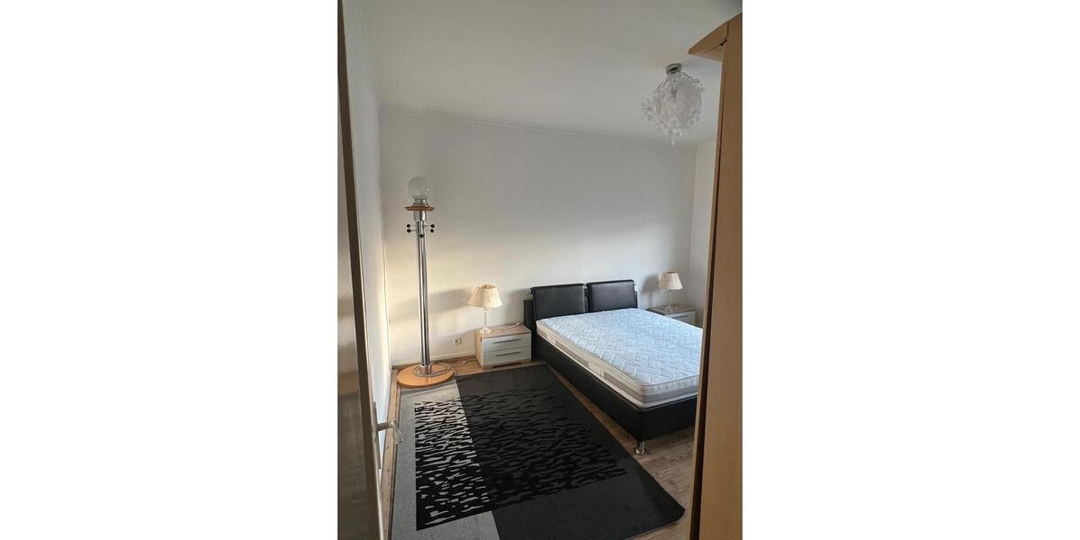 Etagenwohnung Krefeld Benrad - 2 Zimmer, 82 m&sup2;, 943&euro; | Angebot:25281768