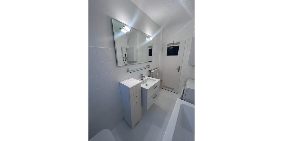 Erdgeschoßwohnung Düsseldorf Düsseltal - 2 Zimmer, 60 m&sup2;, 1.350&euro; | Angebot:25995550