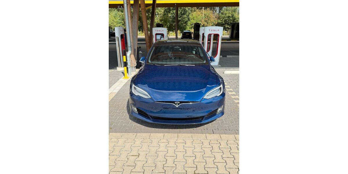 Tesla Model S 134.000 km 26.500 &euro; Düsseldorf 40211