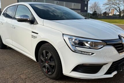 Renault Megane 52.800 km 8.990 &euro; Mönchengladbach 41068
