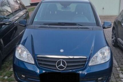 Mercedes-Benz A 180 246.500 km 2.400 &euro; Duisburg 47179