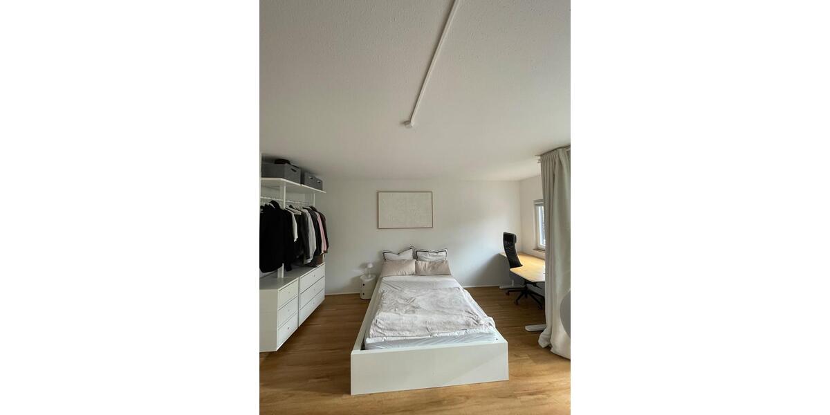 Etagenwohnung Düsseldorf Düsseltal - 1 Zimmer, 33 m&sup2;, 640&euro; | Angebot:25944975
