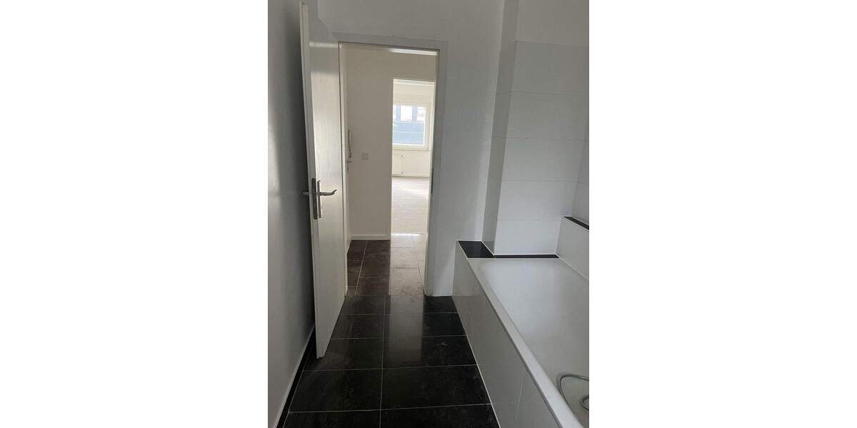 Etagenwohnung Krefeld Stadtmitte - 3 Zimmer, 91 m&sup2;, 710&euro; | Angebot:25780302