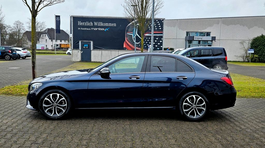 Mercedes-Benz C 180 47.900 km 23.950 &euro; DÜSSELDORF 40595