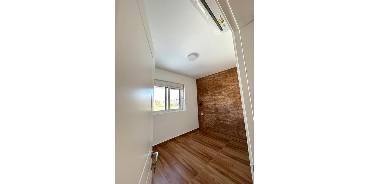 Villa Mönchengladbach Nord - 5 Zimmer, 168 m&sup2;, 199.000&euro; | Angebot:25986650