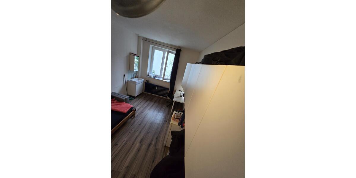 Etagenwohnung Düsseldorf Pempelfort - 1 Zimmer, 1 m&sup2;, 560&euro; | Angebot:25887295