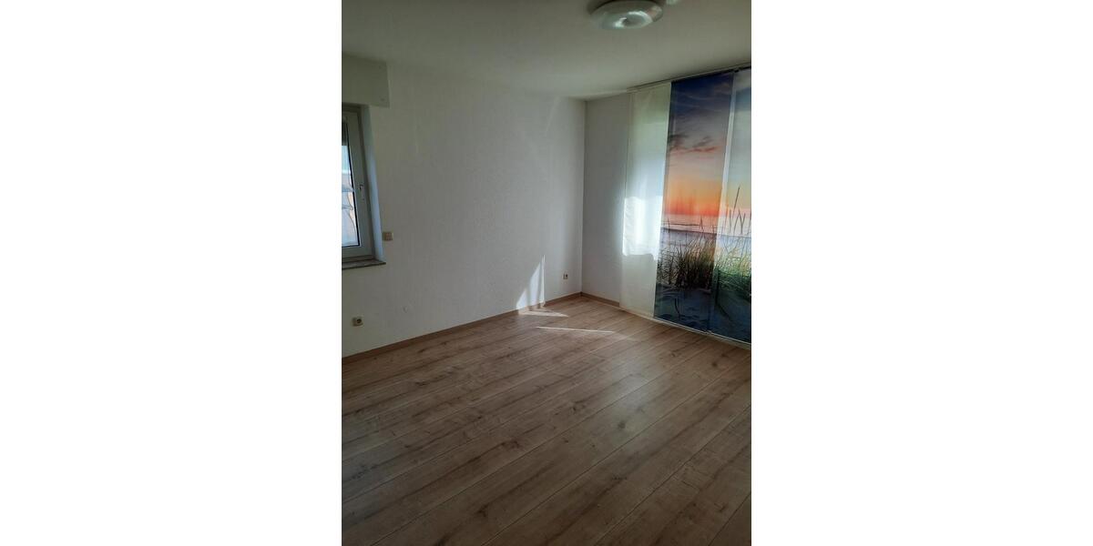 Erdgeschoßwohnung Wegberg - 3 Zimmer, 82 m&sup2;, 820&euro; | Angebot:25635903