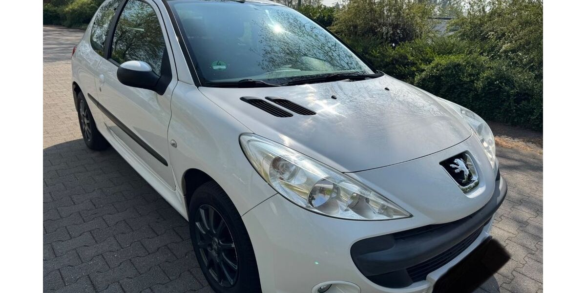 Peugeot 206 109.520 km 2.799 &euro; Krefeld 47809