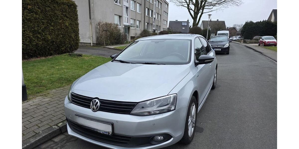 VW Jetta 135.000 km 8.500 &euro; Kamp Lintfort 47475