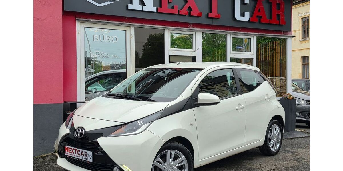 Toyota Aygo (X) 62.000 km 7.999 &euro; Mülheim an der Ruhr 45476