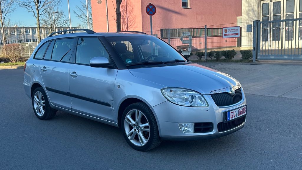 Skoda Fabia 207.000 km 2.900 &euro; Neuss 41460