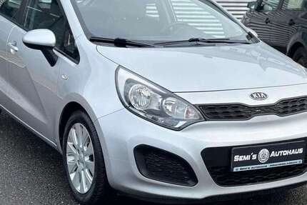 Kia Rio 88.606 km 6.999 &euro; Mönchengladbach 41238