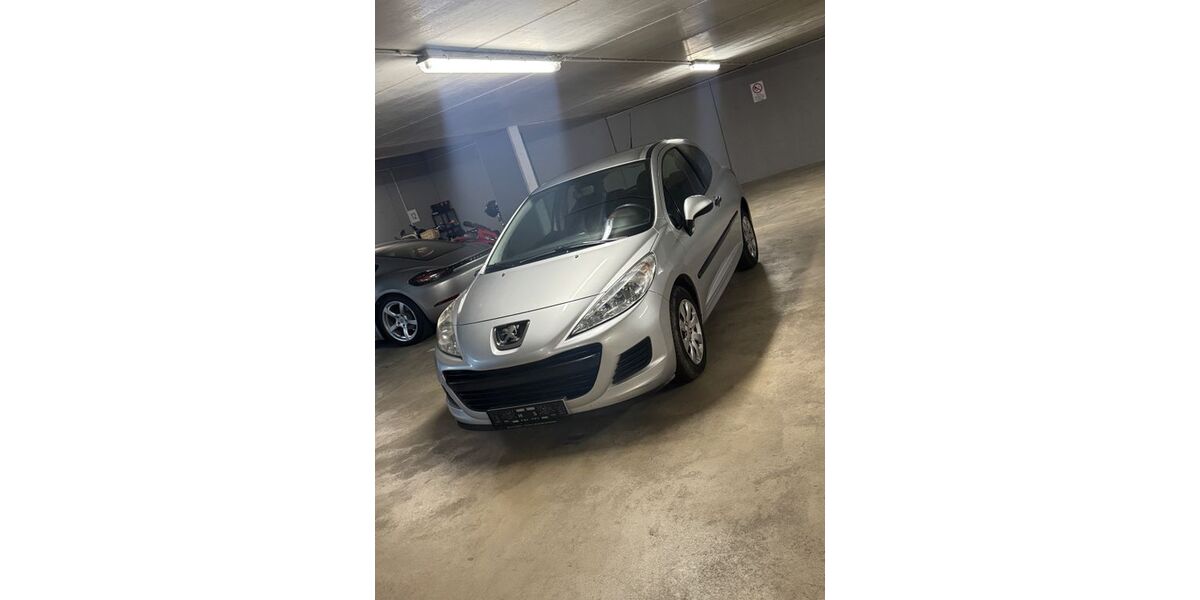 Peugeot 207 159.000 km 2.300 &euro; Düsseldorf 40221