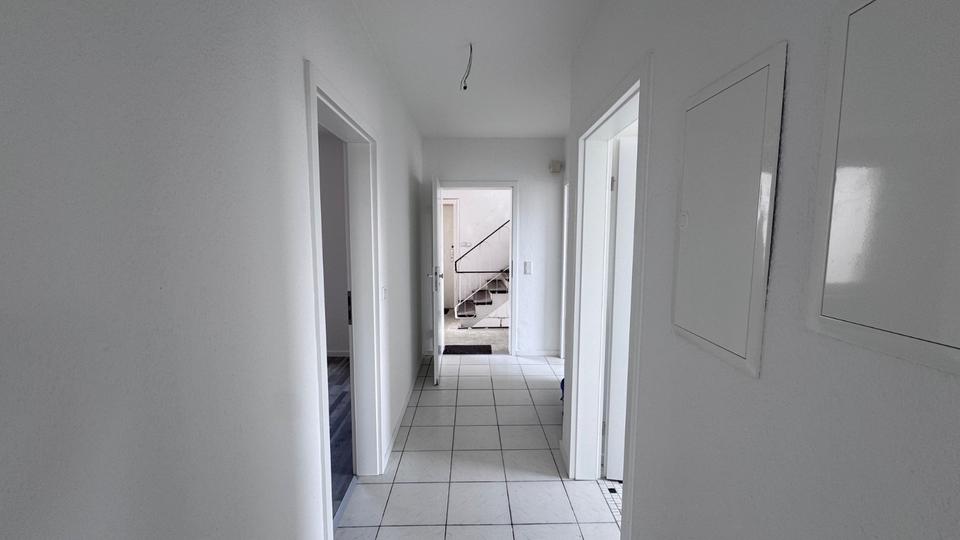 Etagenwohnung Krefeld Cracau - 3 Zimmer, 65 m&sup2;, 565&euro; | Angebot:26618876