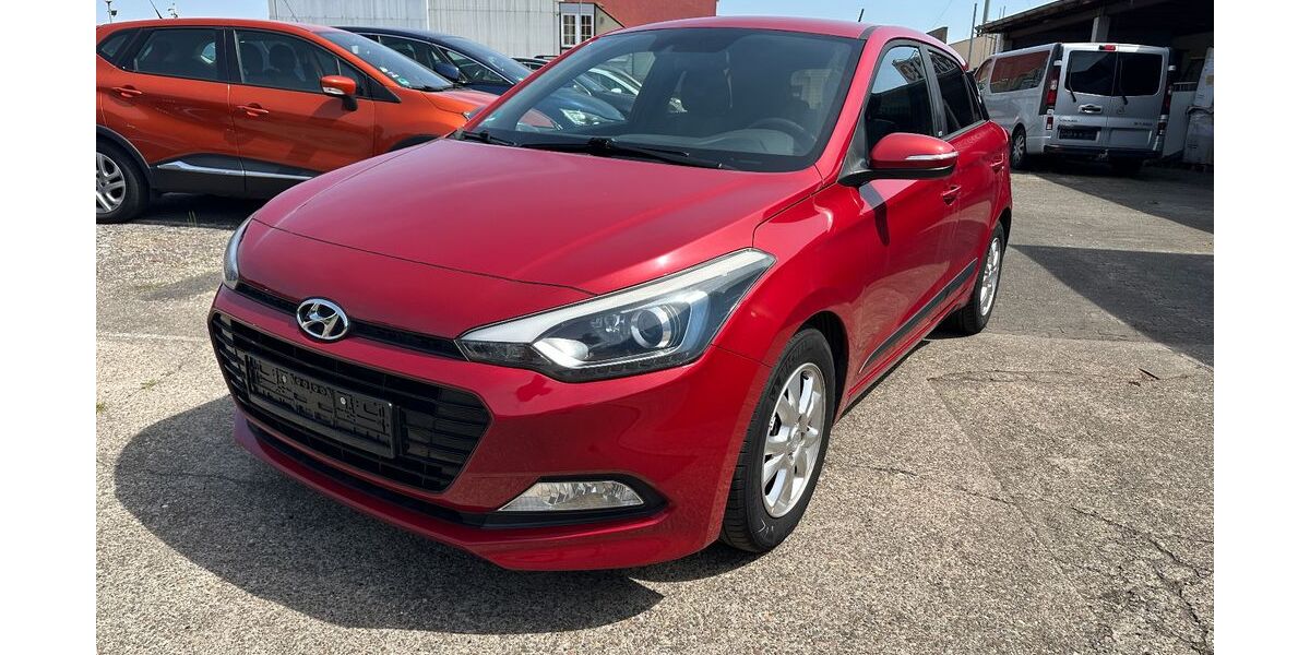 Hyundai i20 77.000 km 8.650 &euro; Neuss 41469