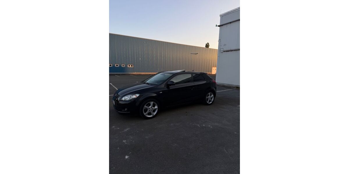 Kia ceed / Ceed 173.200 km 3.200 &euro; Duisburg 47148