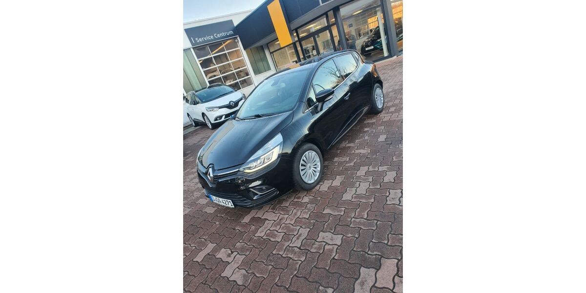 Renault Clio 77.800 km 8.700 &euro; dusseldorf 40223