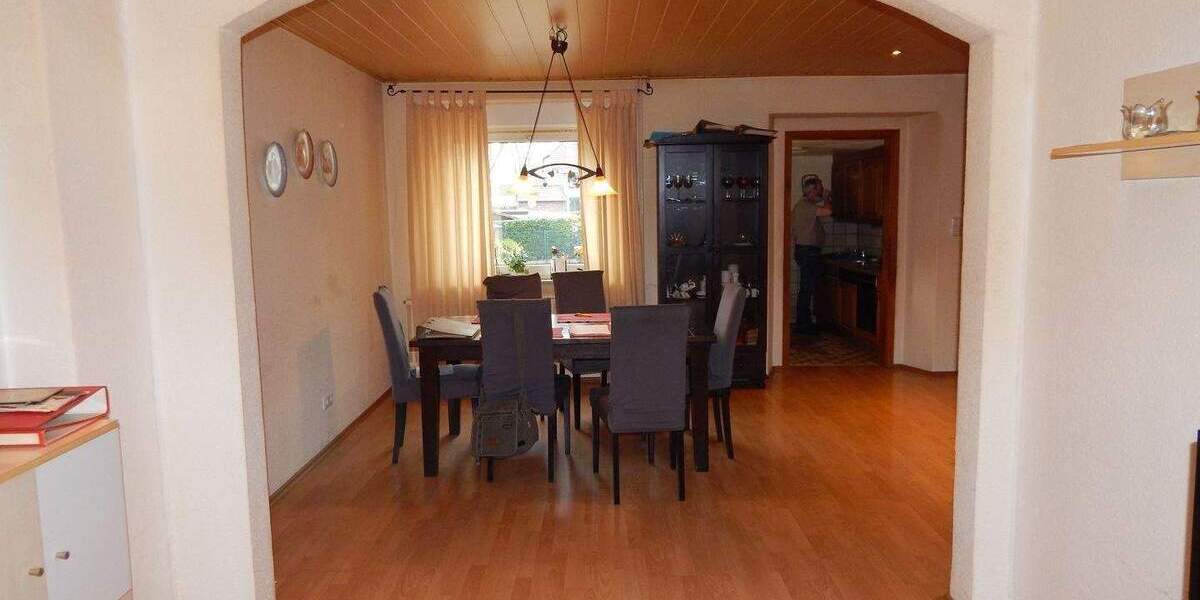 Mehrfamilienhaus, Wohnhaus Kamp-Lintfort Lintfort - 4 Zimmer, 109 m&sup2;, 229.000&euro; | Angebot:25729272