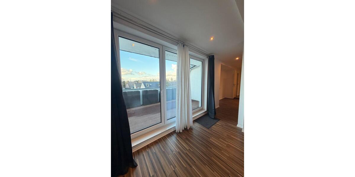 Dachgeschoßwohnung Duisburg Essenberg - 2 Zimmer, 95 m&sup2;, 1.160&euro; | Angebot:25965186