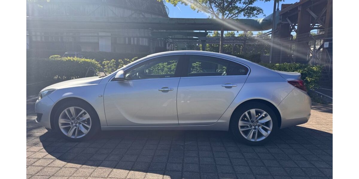 Opel Insignia 118.000 km 9.250 &euro; Düsseldorf 40233
