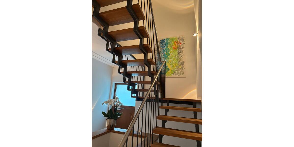 Etagenwohnung Düsseldorf Heerdt - 5 Zimmer, 198 m&sup2;, 1.500.000&euro; | Angebot:27109945