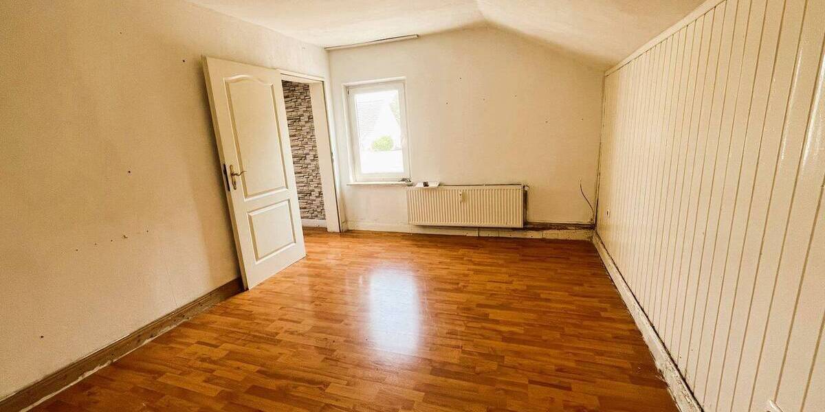 Etagenwohnung Mülheim an der Ruhr Styrum - 5 Zimmer, 111 m&sup2;, 170.000&euro; | Angebot:25747664