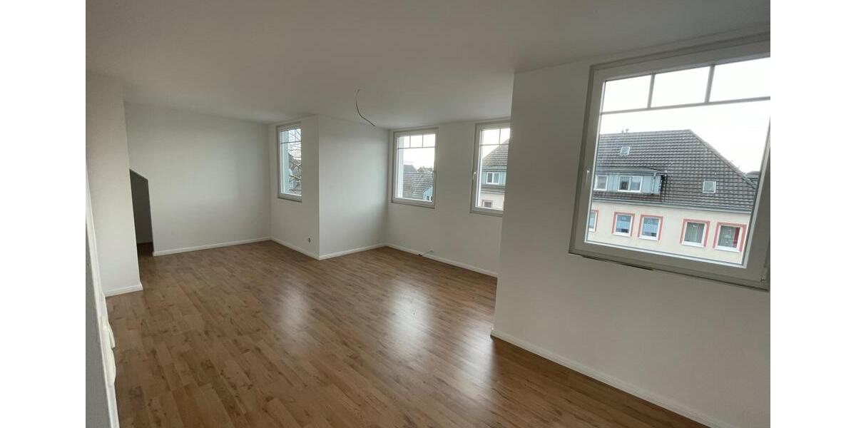 Dachgeschoßwohnung Neuss Augustinusviertel - 2 Zimmer, 90 m&sup2;, 1.000&euro; | Angebot:26648867