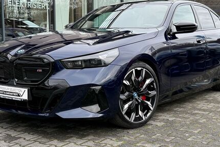 BMW i5 7.691 km 68.570 &euro; Mülheim 45472