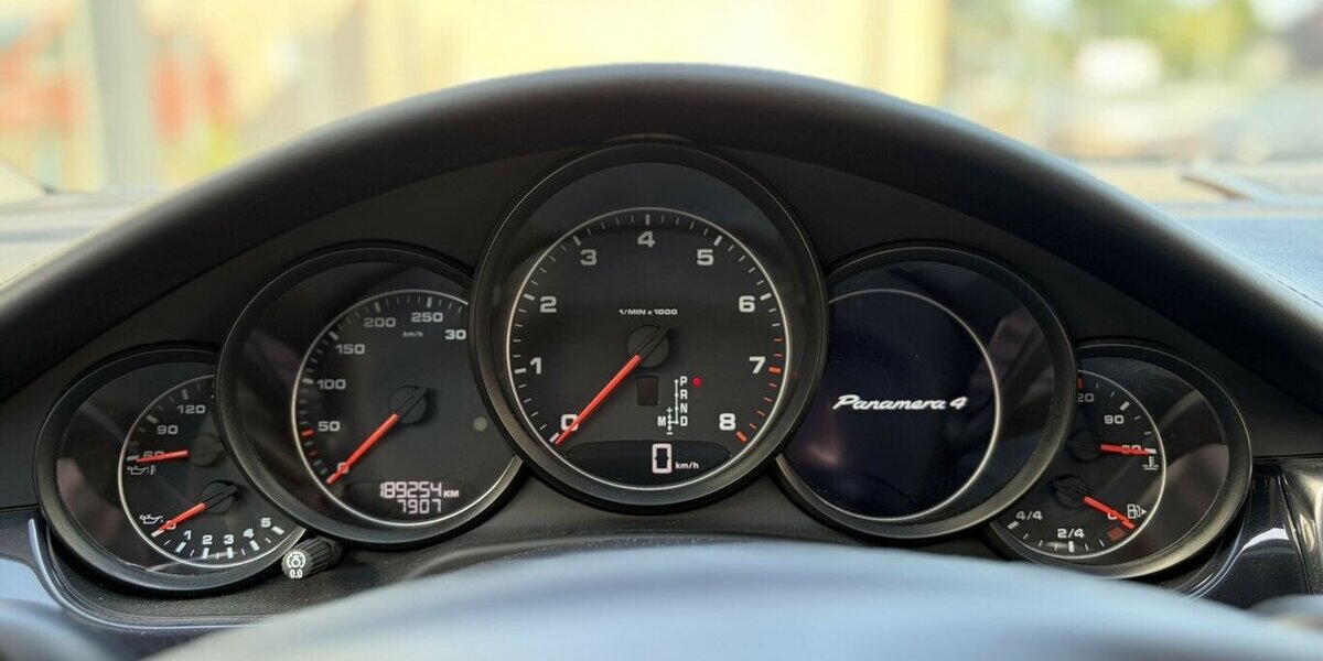 Porsche Panamera 4 / Xenon / 20 ´´ Felgen / GSD / TV 189.000 km 32.900 &euro; Mönchengladbach 41066