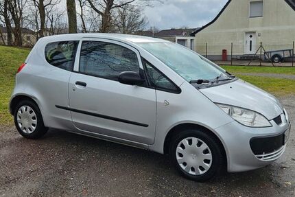 Mitsubishi Colt 101.000 km 2.500 &euro; Mönchengladbach 41065