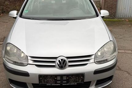 VW Golf 149.000 km 5.000 &euro; Düsseldorf 40591