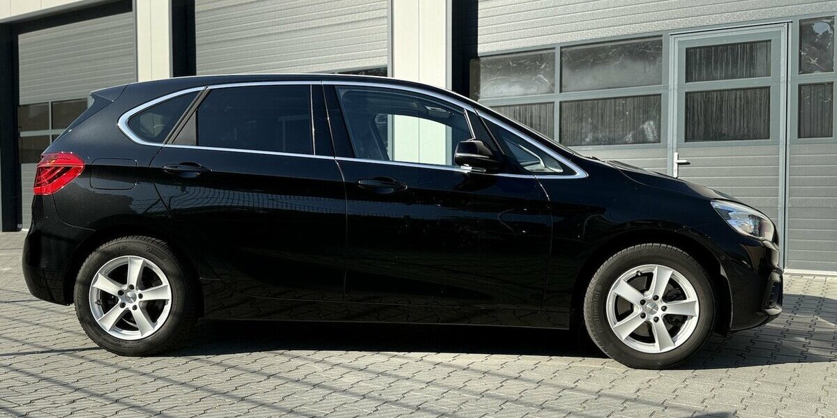 BMW 218 Active Tourer i / Advantage / PANO / Keyless 70.000 km 16.390 &euro; Mönchengladbach 41066