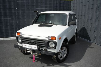 Lada Niva 101.554 km 10.999 &euro; Dormagen 41539