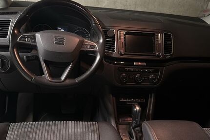 Seat Alhambra 275.000 km 10.900 &euro; Düsseldorf 40589