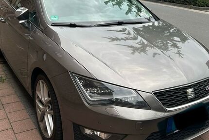 Seat Leon 84.150 km 10.700 &euro; Willich 47877