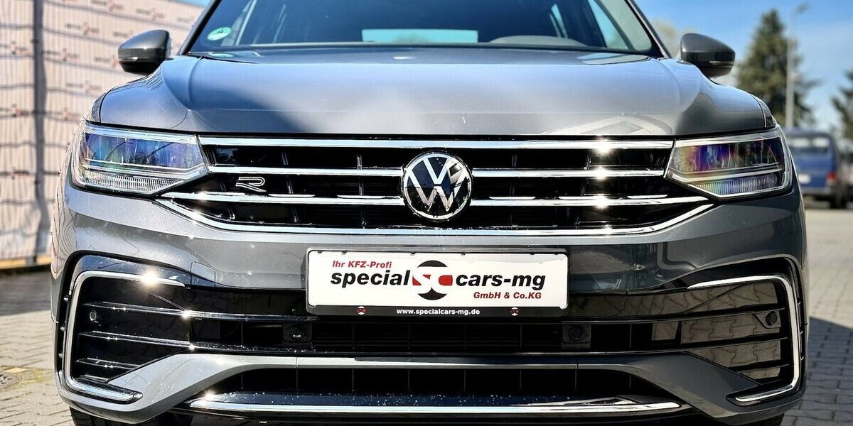 VW Tiguan R-Line / Pano / Kamera / KeylessGO 29.000 km 40.990 &euro; Mönchengladbach 41066