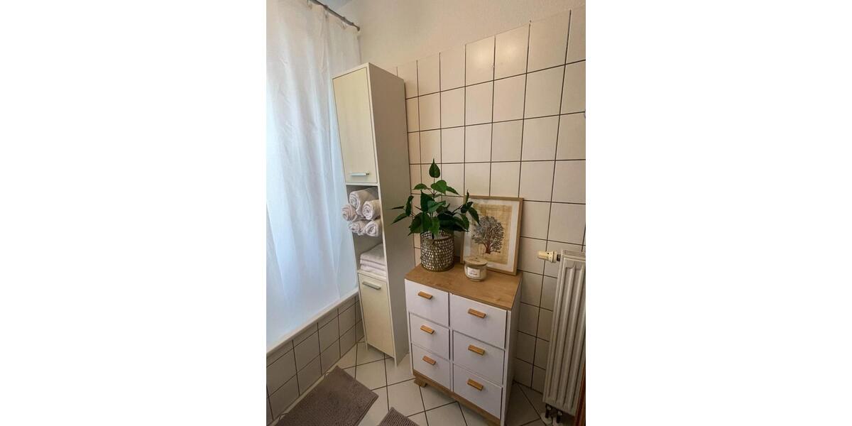 Dachgeschoßwohnung Düsseldorf Stadtbezirk 6 - 2 Zimmer, 65 m&sup2;, 1.350&euro; | Angebot:25995424