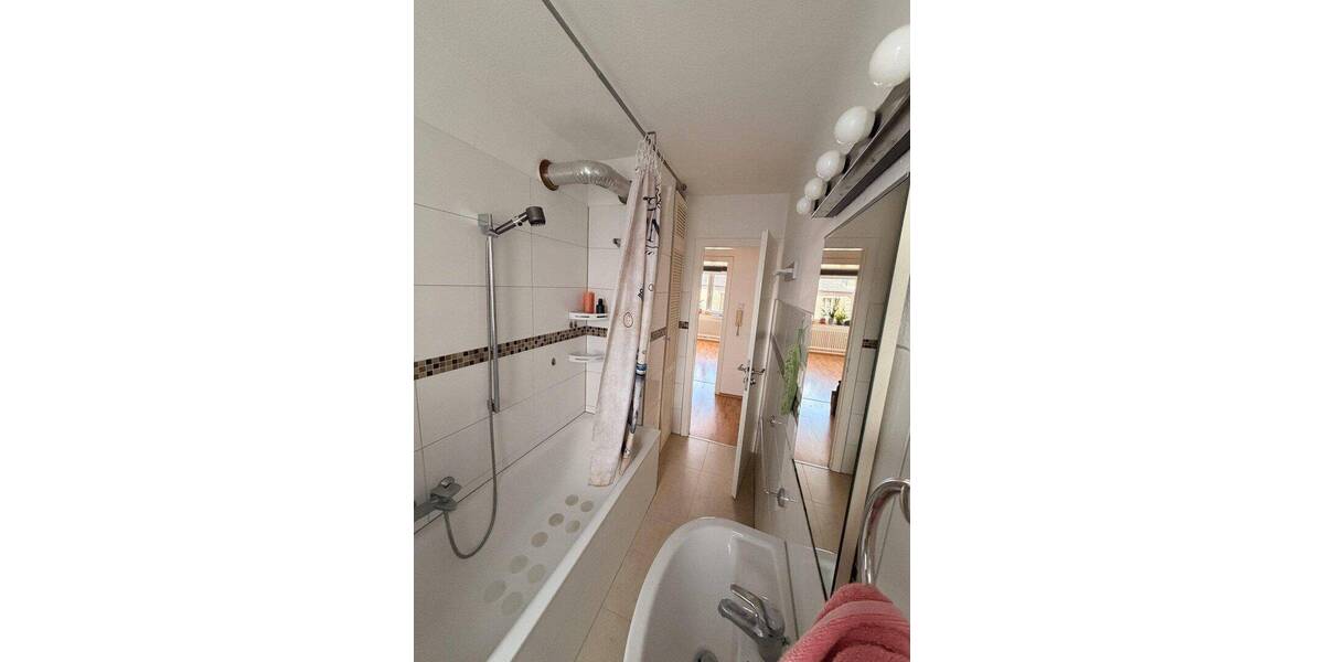 Etagenwohnung Düsseldorf Friedrichstadt - 3 Zimmer, 65 m&sup2;, 1.011&euro; | Angebot:26886570