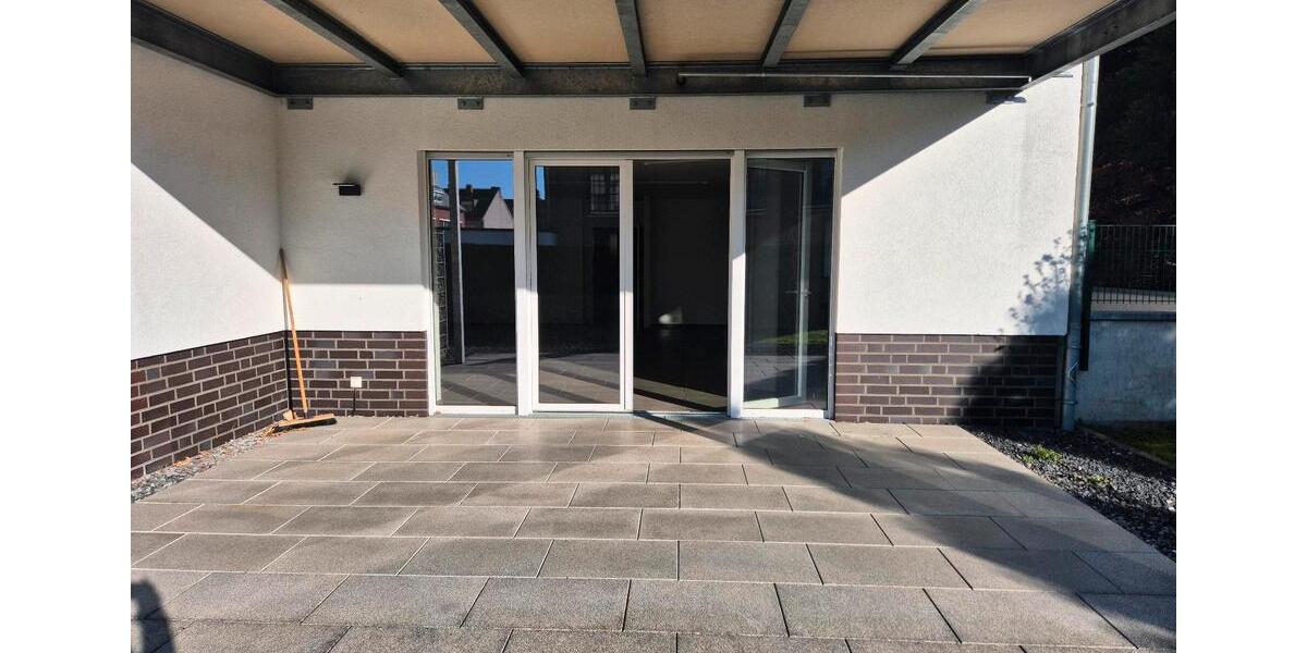 Erdgeschoßwohnung Viersen - 3 Zimmer, 102 m&sup2;, 1.250&euro; | Angebot:23995911