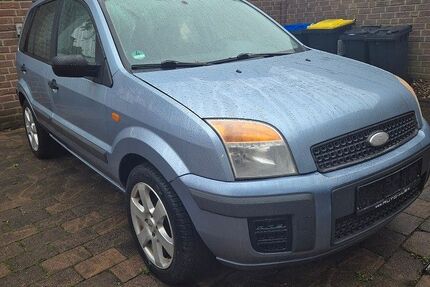 Ford Fusion 143.000 km 1.990 &euro; mönchengladbach 41066